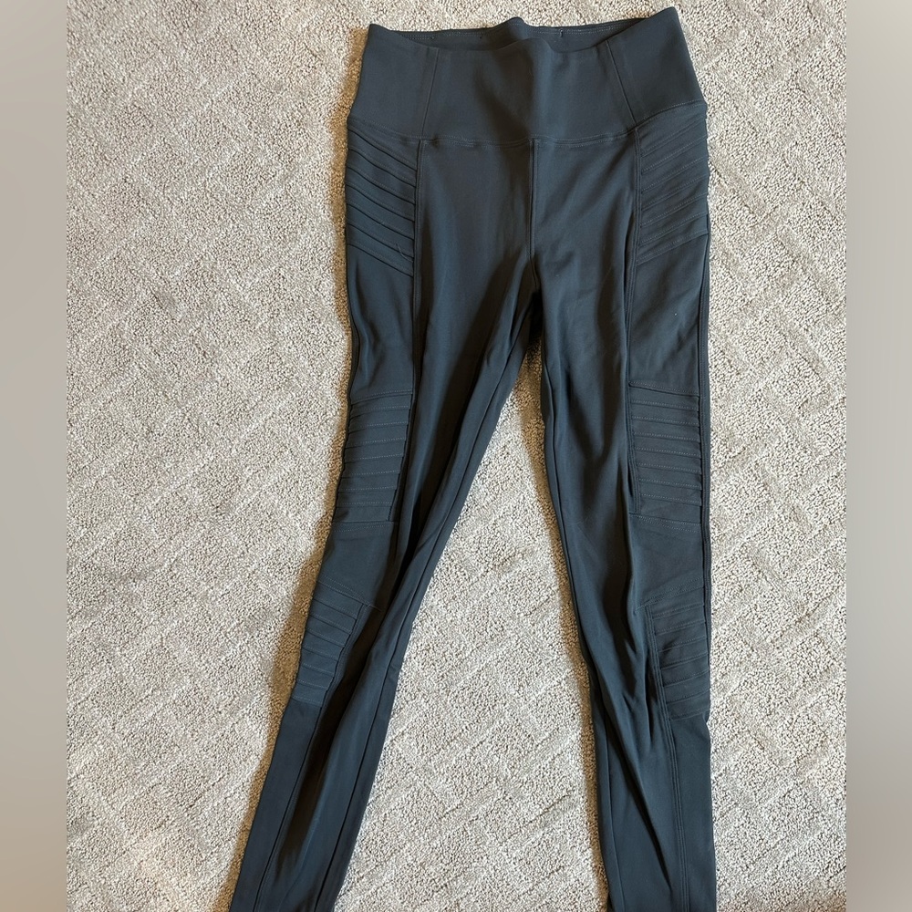 Athleta Delancey Moto Tight, sz SM